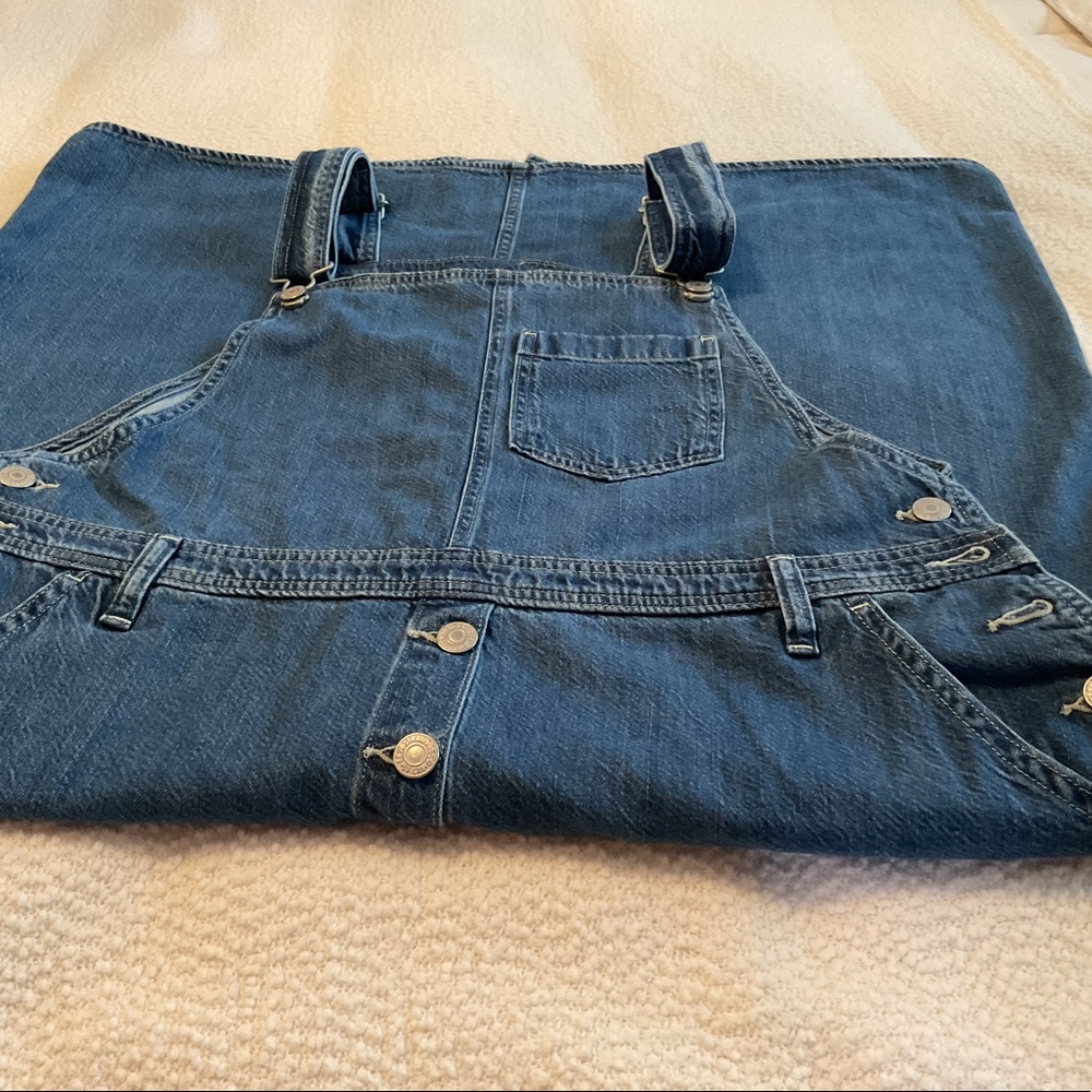Levi bib overall jumper